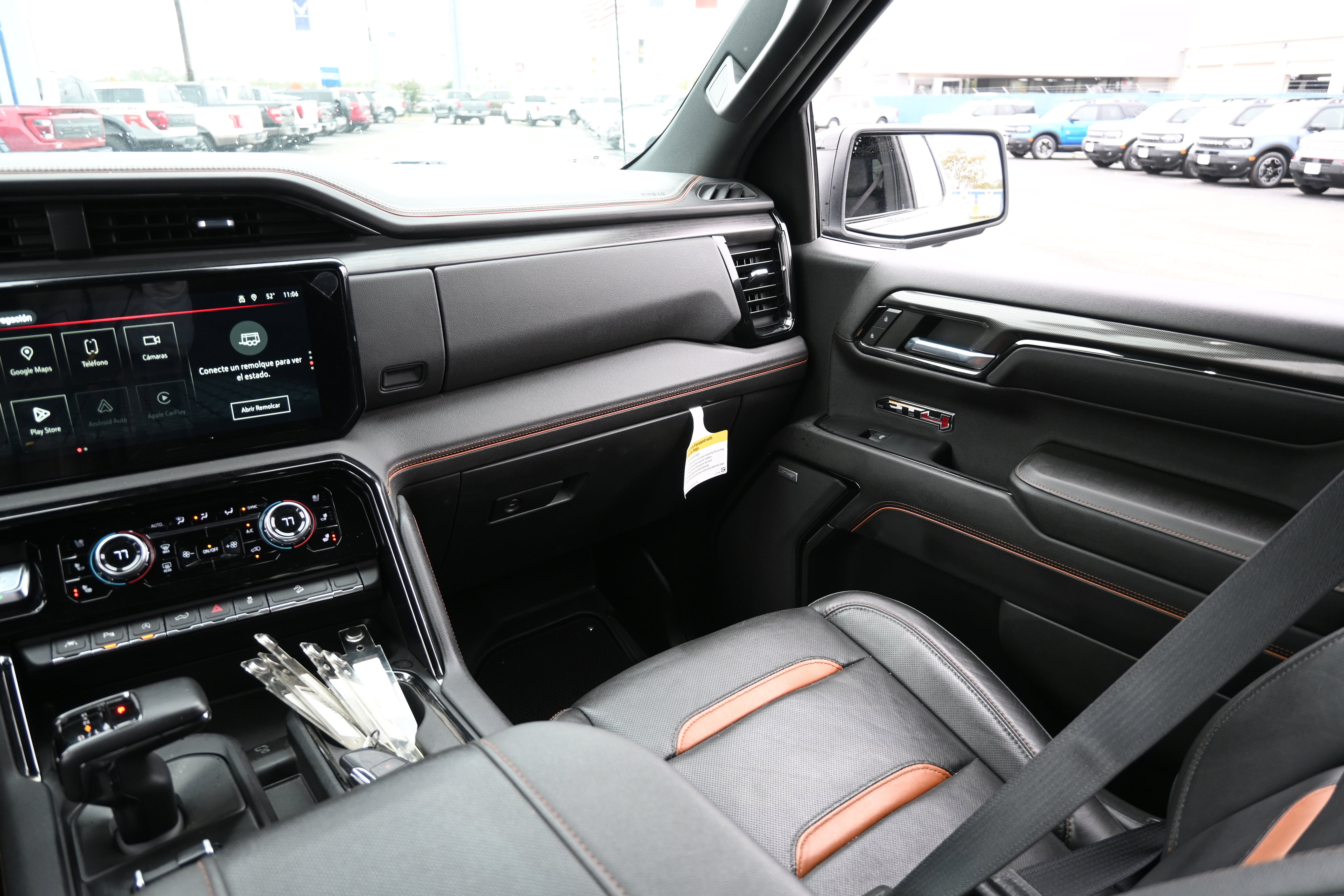 Used 2023 GMC Sierra 1500 AT4 w/ AT4 Premium Package image 32