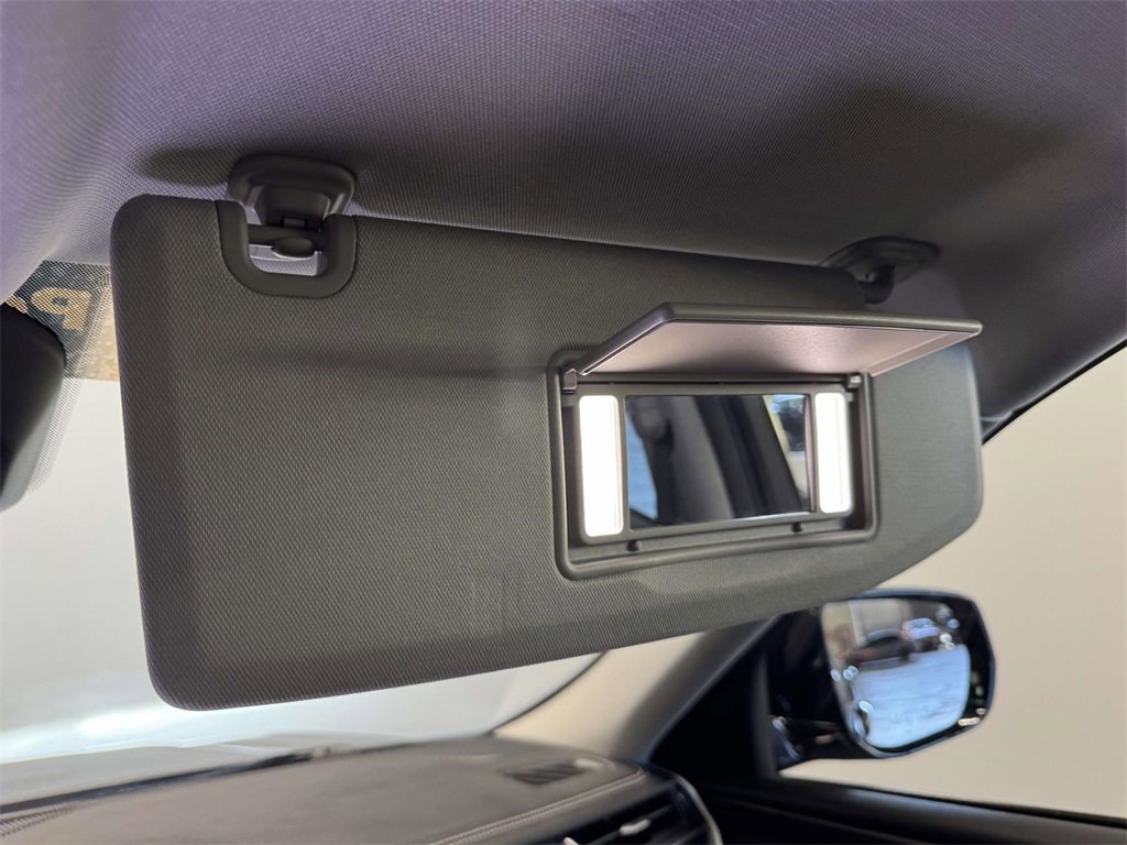 Used 2022 Jeep Grand Cherokee Limited image 26