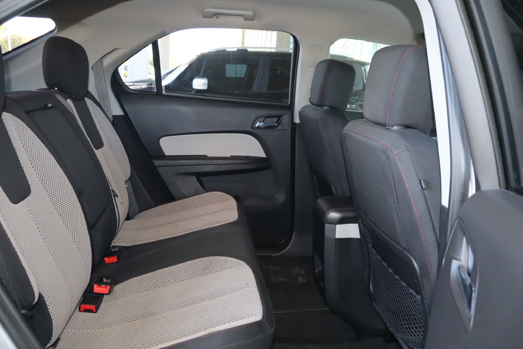 Used 2017 Chevrolet Equinox LT w/ Driver Confidence Package II AWD/4WD image 33