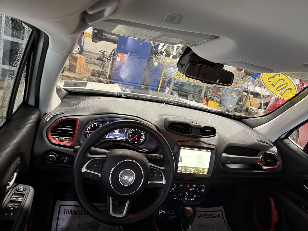 Used 2023 Jeep Renegade Trailhawk w/ Trailhawk Elite Group image 14