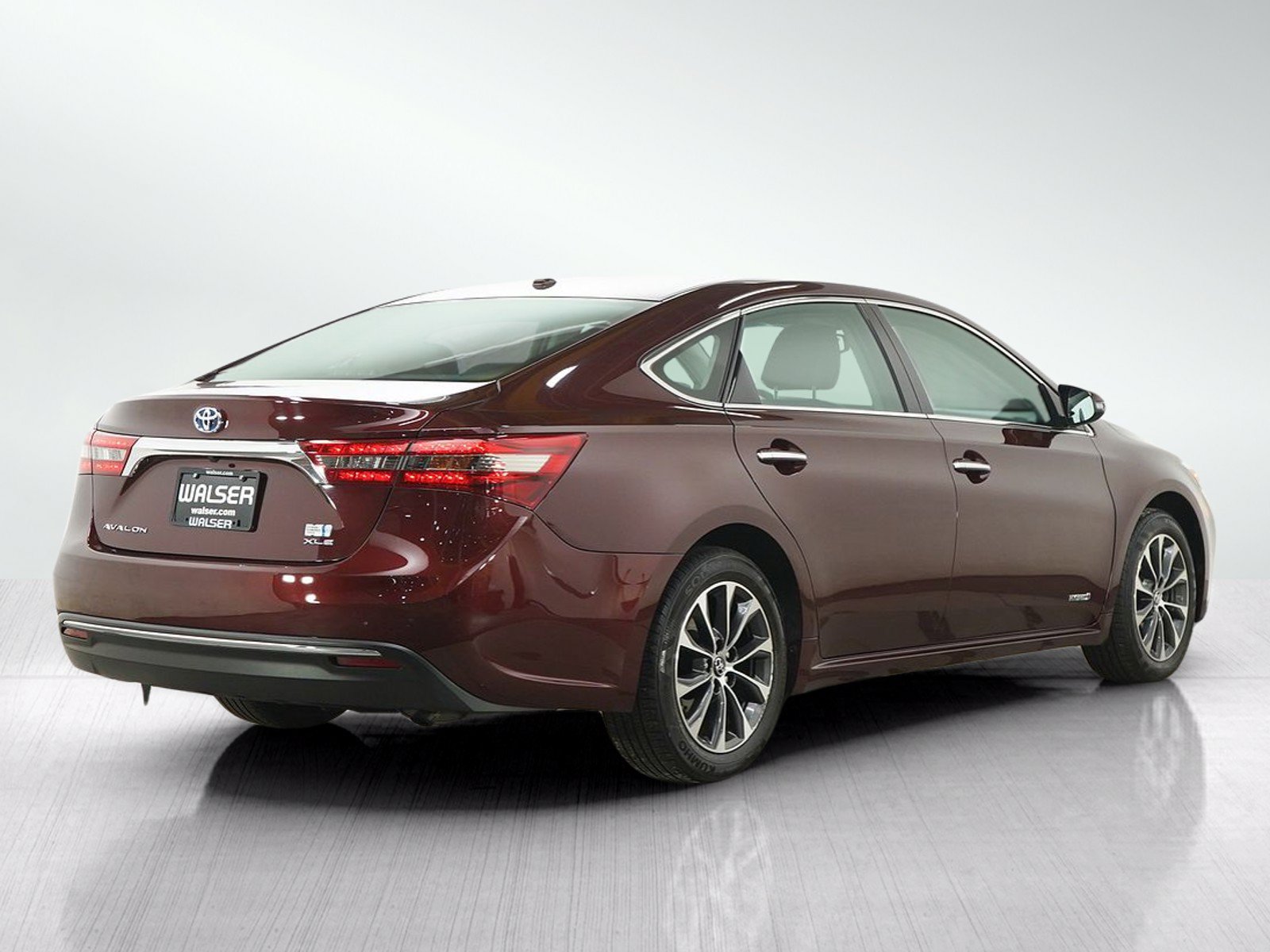 Used 2016 Toyota Avalon XLE Premium FWD image 6