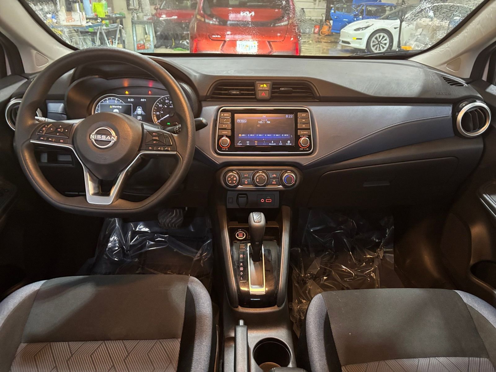 Used 2025 Nissan Versa SV FWD image 31