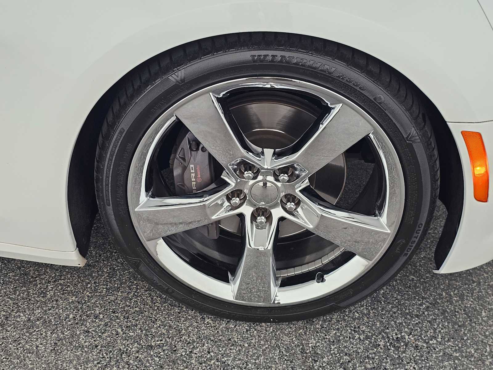 Used 2019 Chevrolet Camaro SS RWD image 9