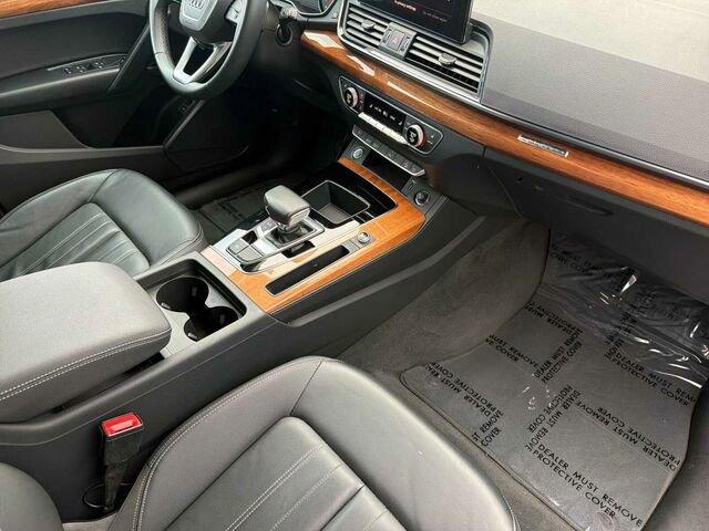 Used 2023 Audi Q5 2.0T Premium w/ Convenience Package AWD/4WD image 19
