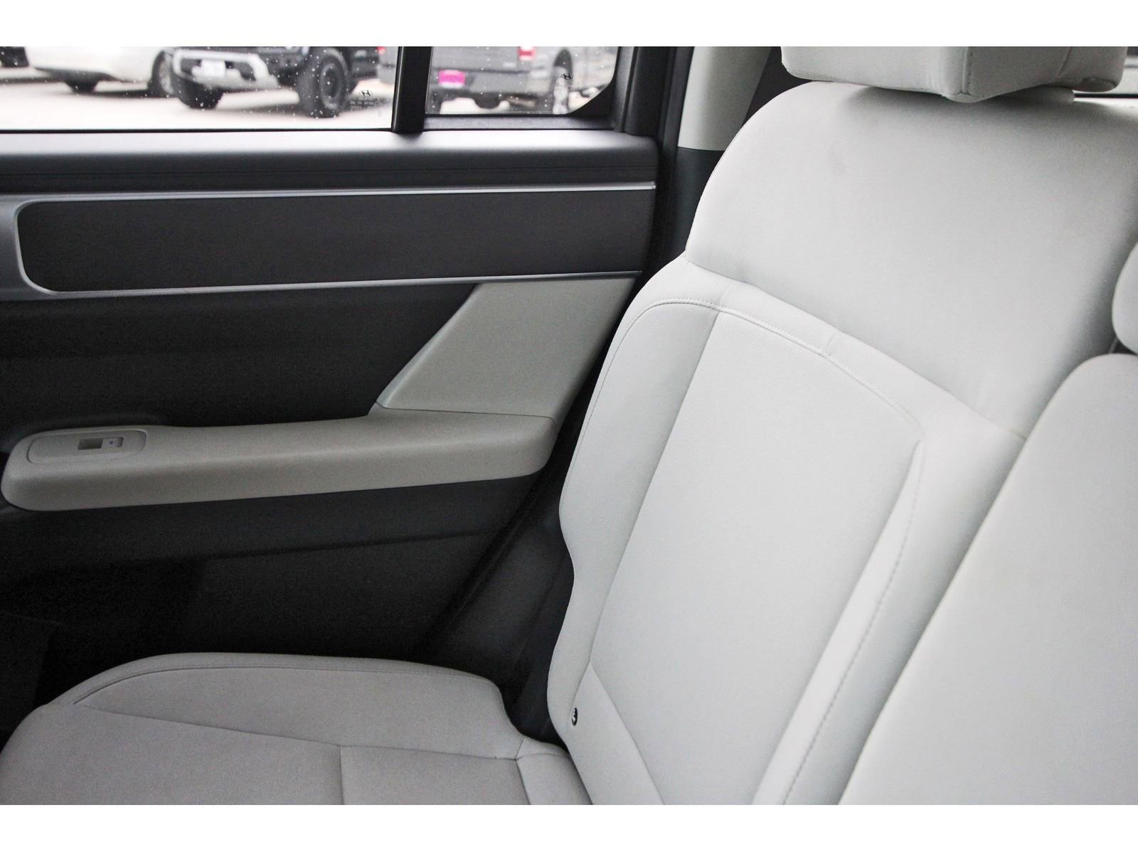 Used 2025 Hyundai Santa Fe SE image 14