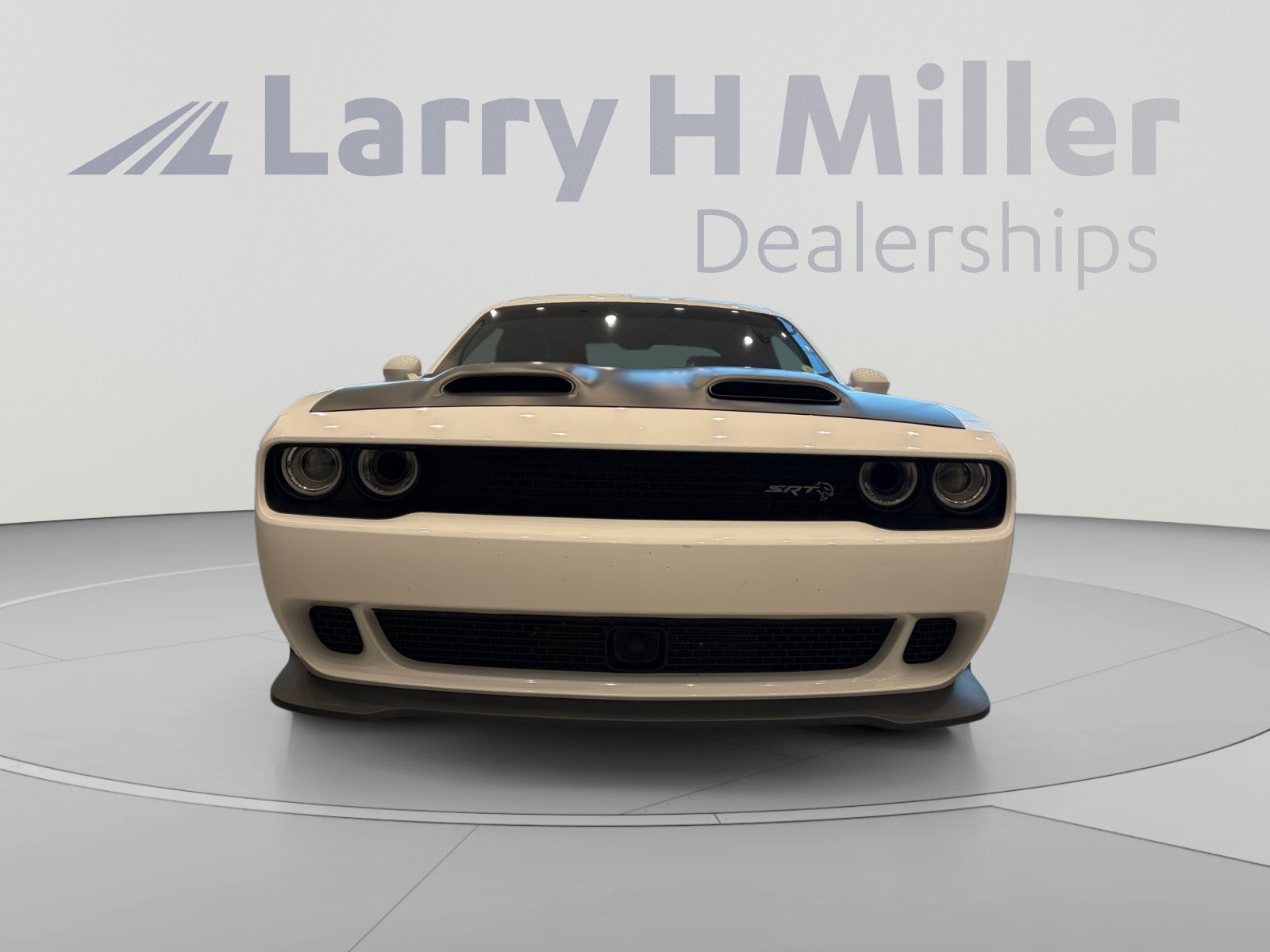 Used 2019 Dodge Challenger SRT Hellcat w/ Plus Package RWD image 8