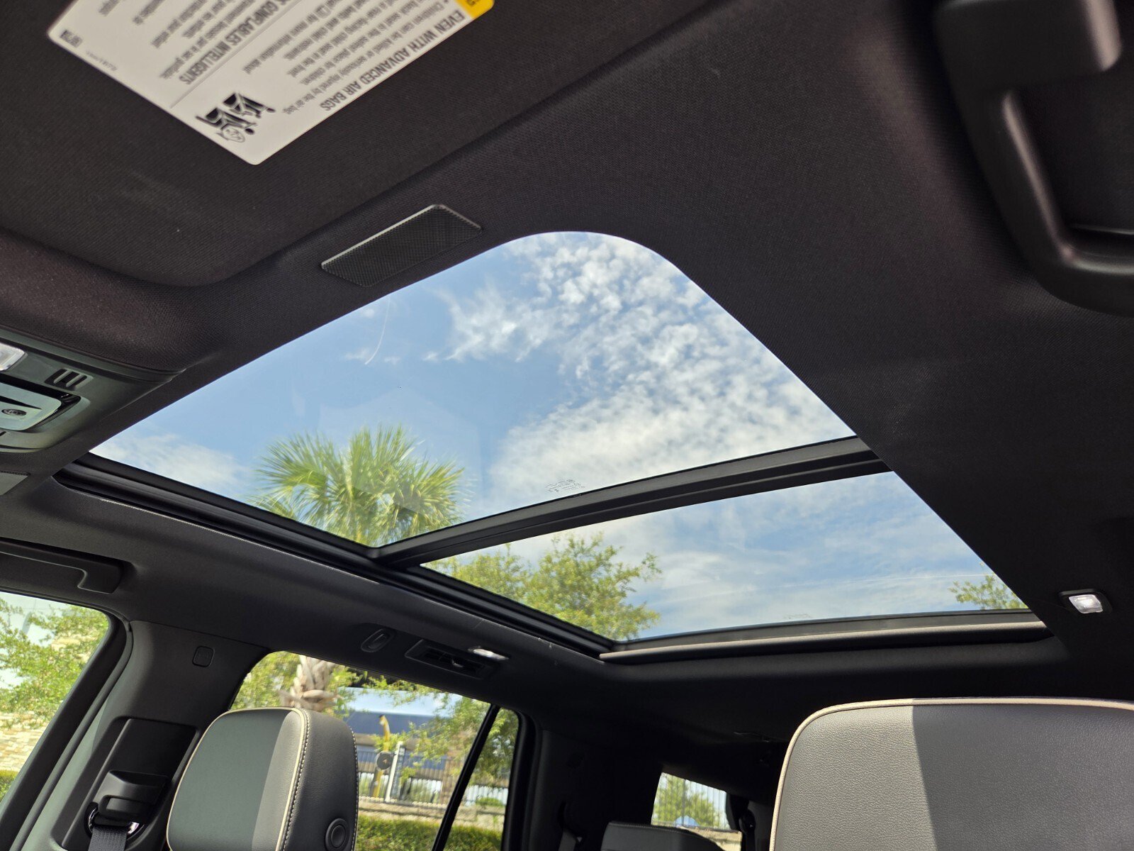 New 2026 Chevrolet Tahoe Premier w/ Sun And Tow Package AWD/4WD image 12