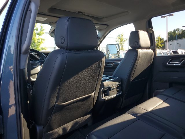 Used 2025 GMC Sierra 2500 Denali w/ Denali Reserve Package AWD/4WD image 15
