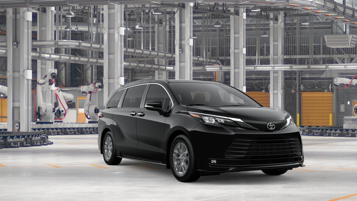 New 2026 Toyota Sienna XLE AWD/4WD image 15
