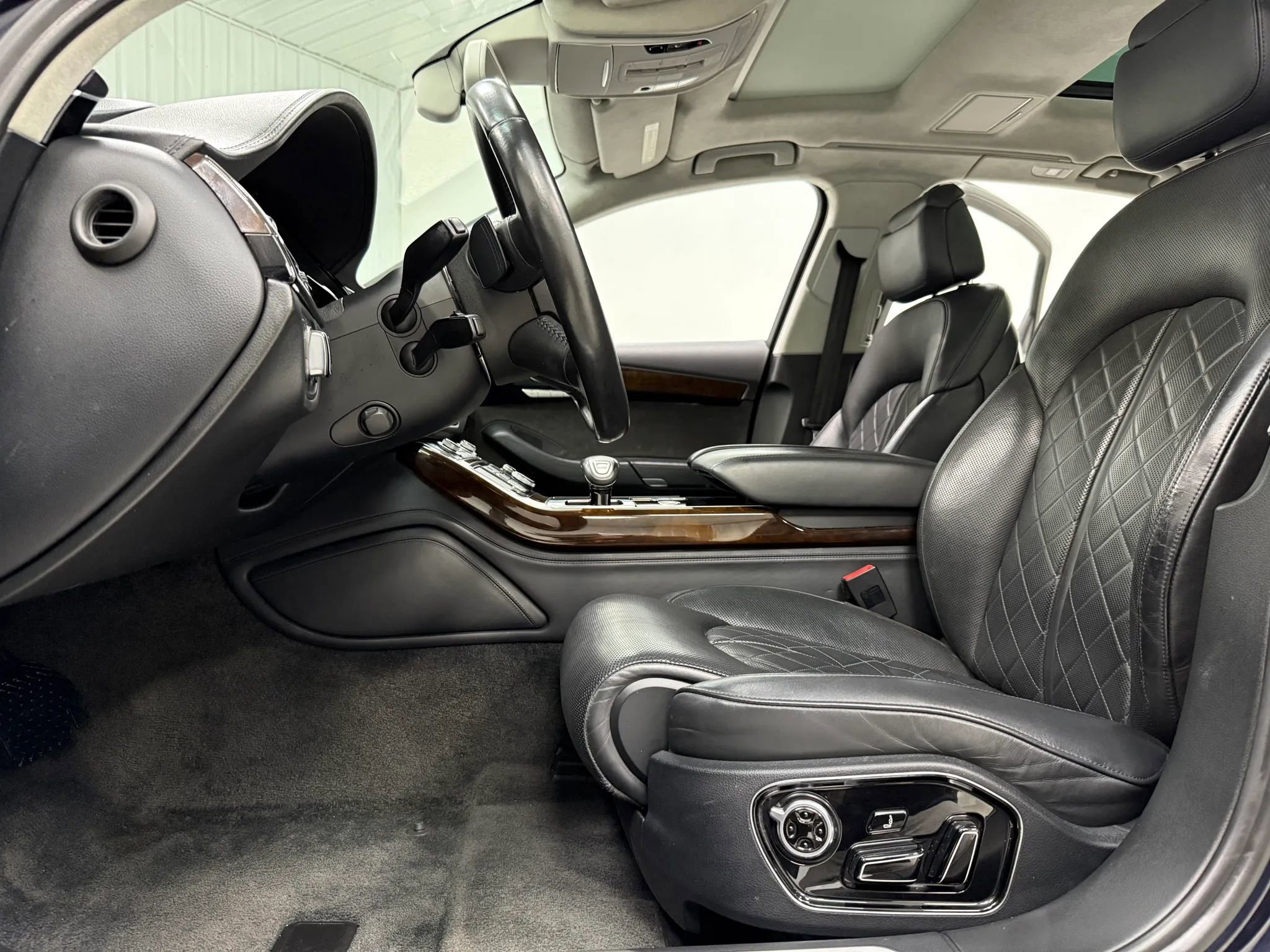 Used 2015 Audi A8 L 3.0T w/ Premium Package image 15