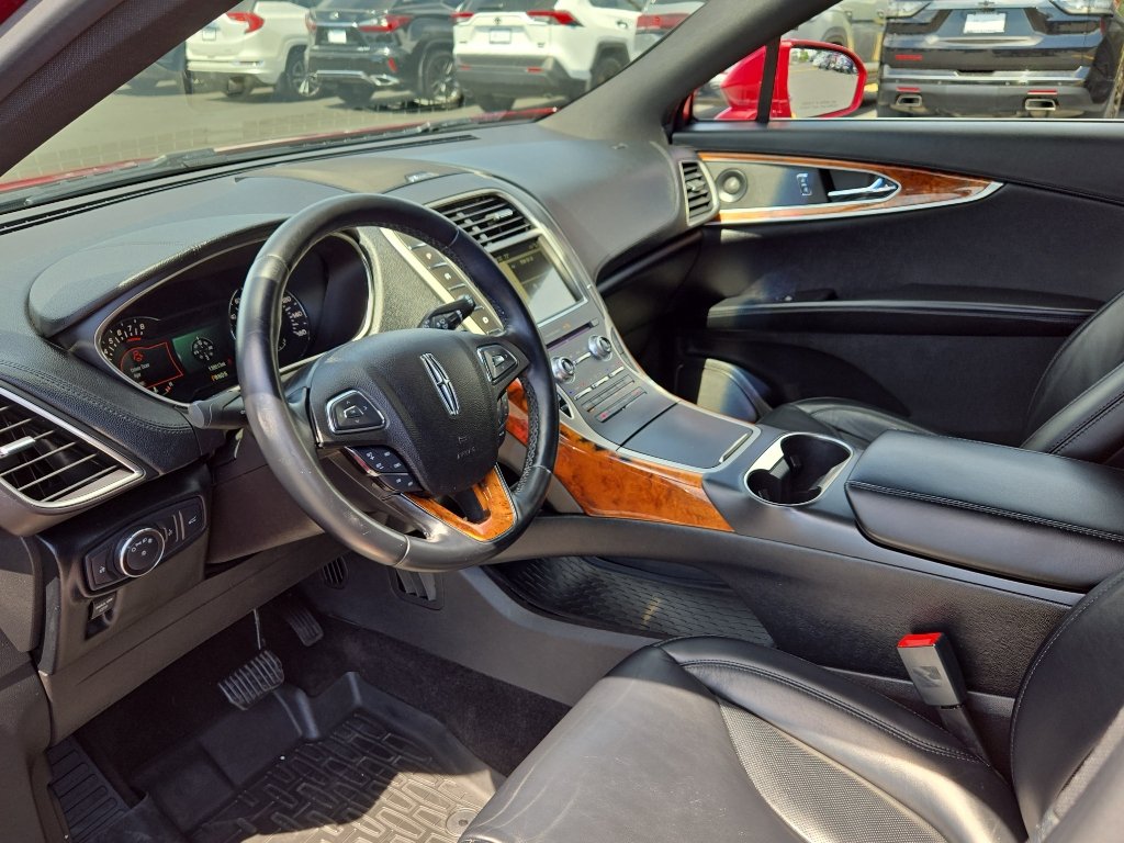 Used 2018 Lincoln MKX Select w/ Select Plus Package AWD/4WD image 12