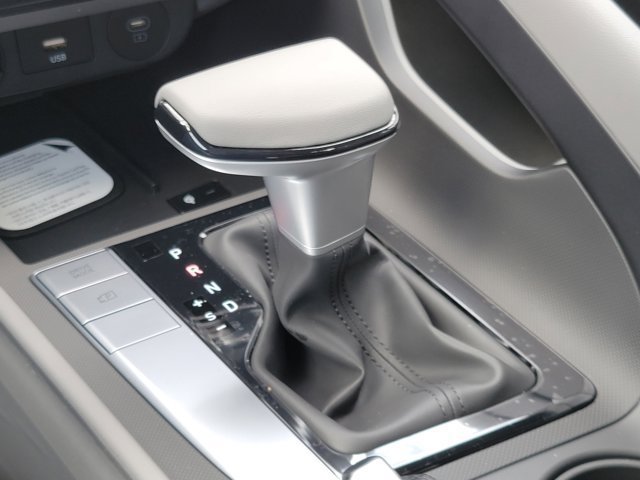 New 2026 Hyundai Elantra Sport FWD image 18