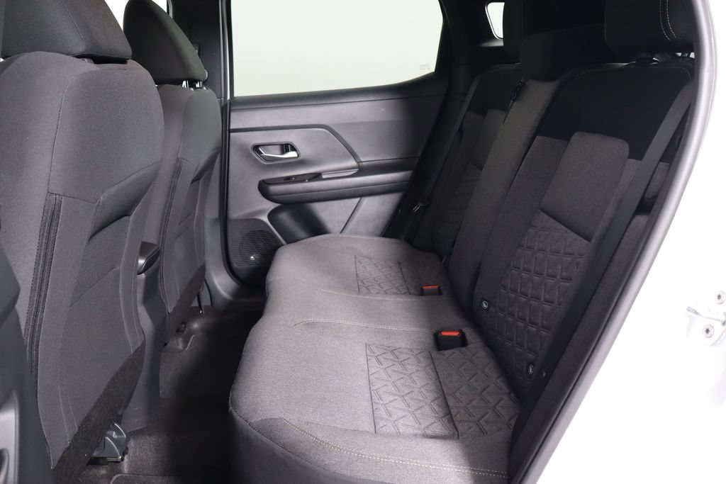 Used 2025 Nissan Kicks SV FWD image 16