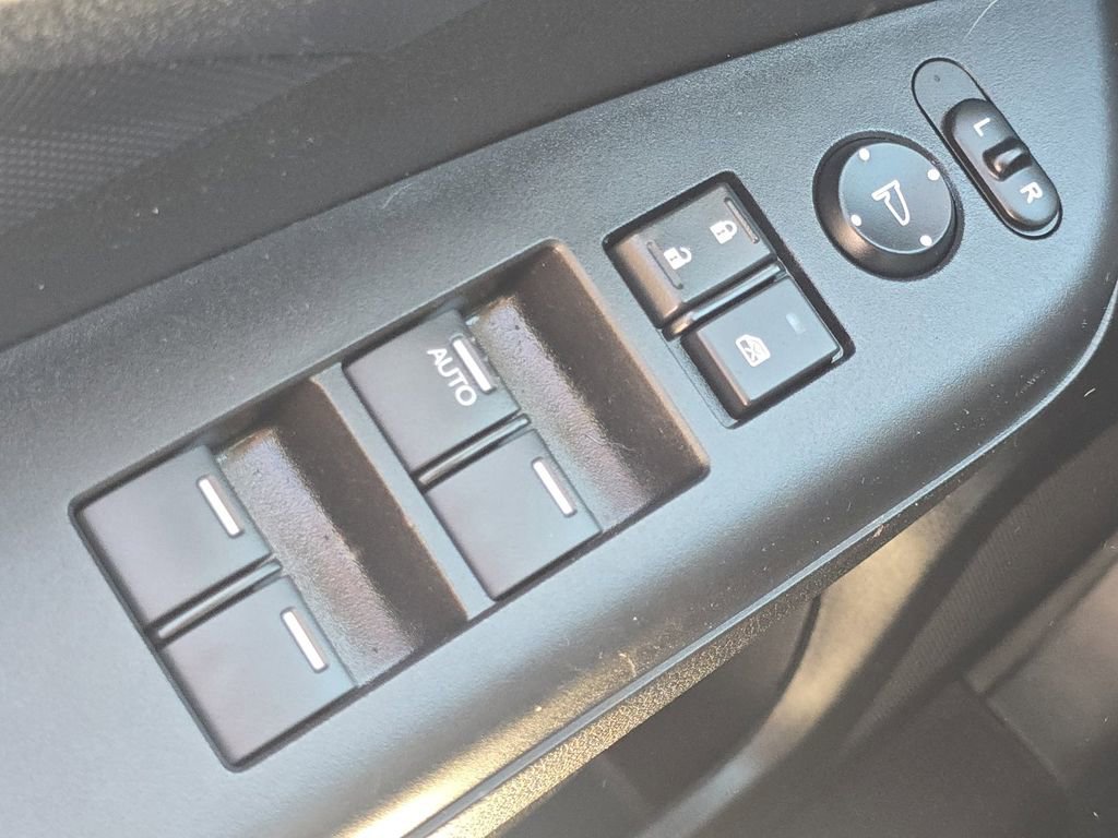 Used 2016 Honda CR-V LX image 22