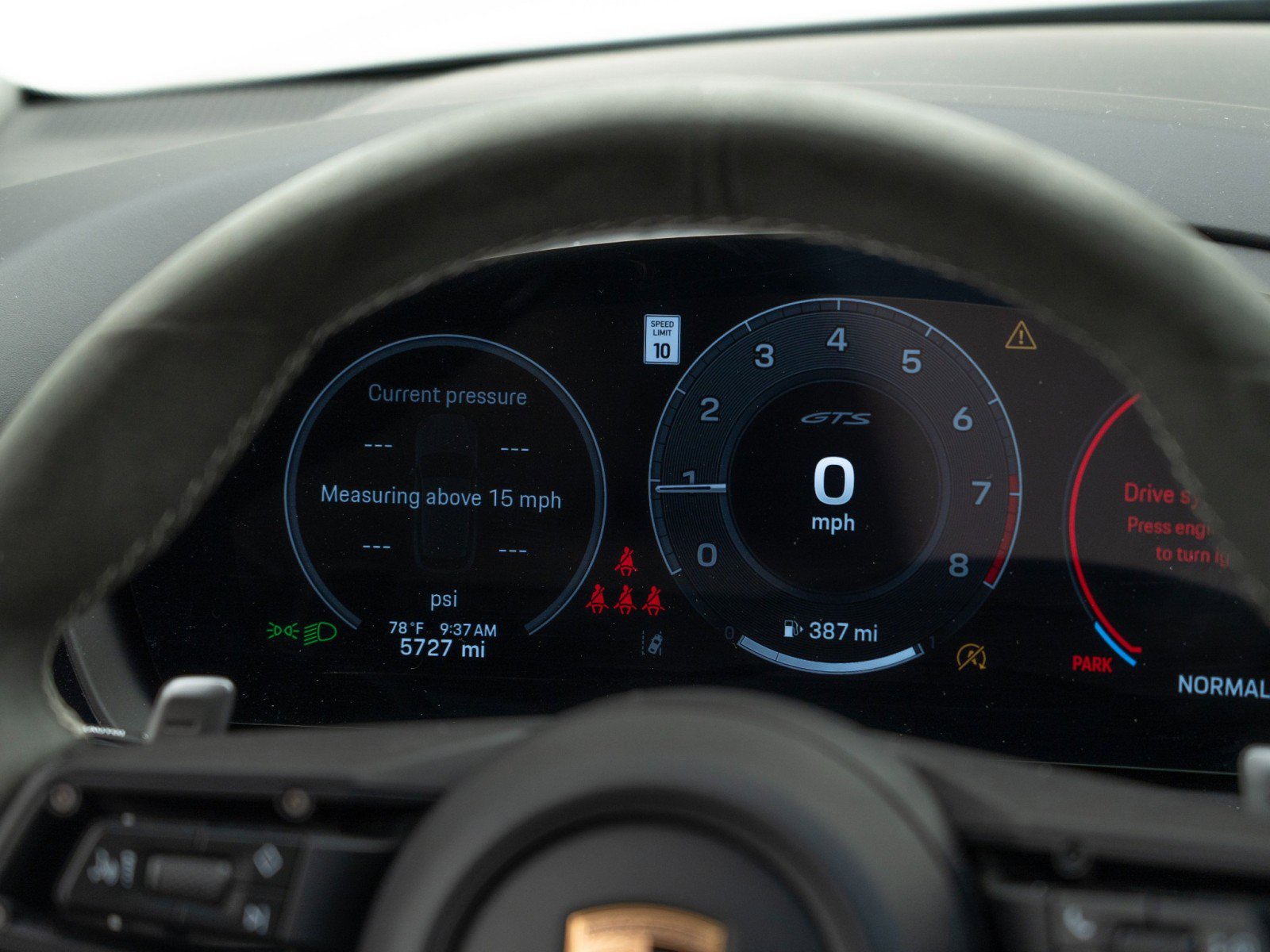 Certified 2025 Porsche Cayenne GTS image 31