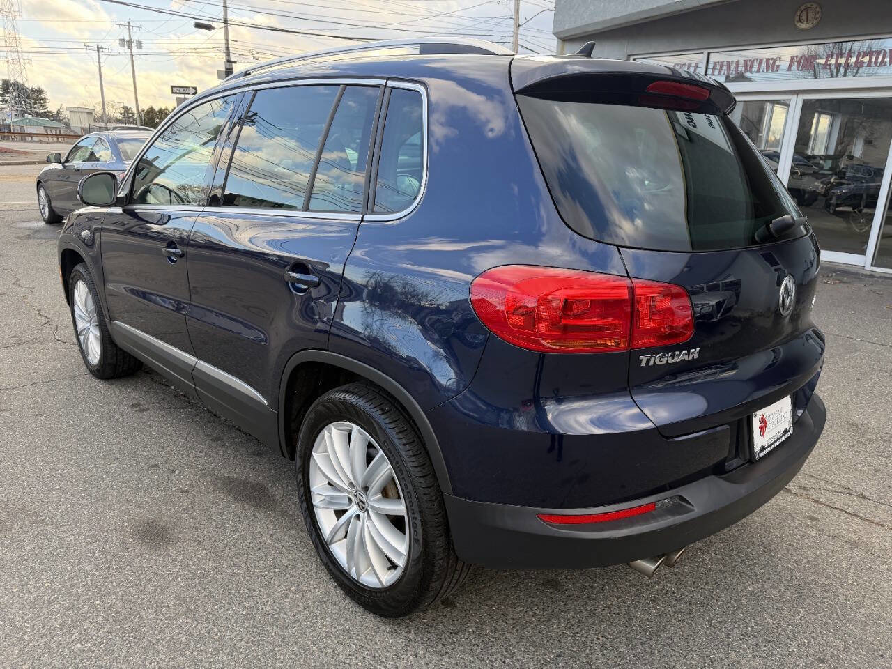 Used 2015 Volkswagen Tiguan SEL image 5