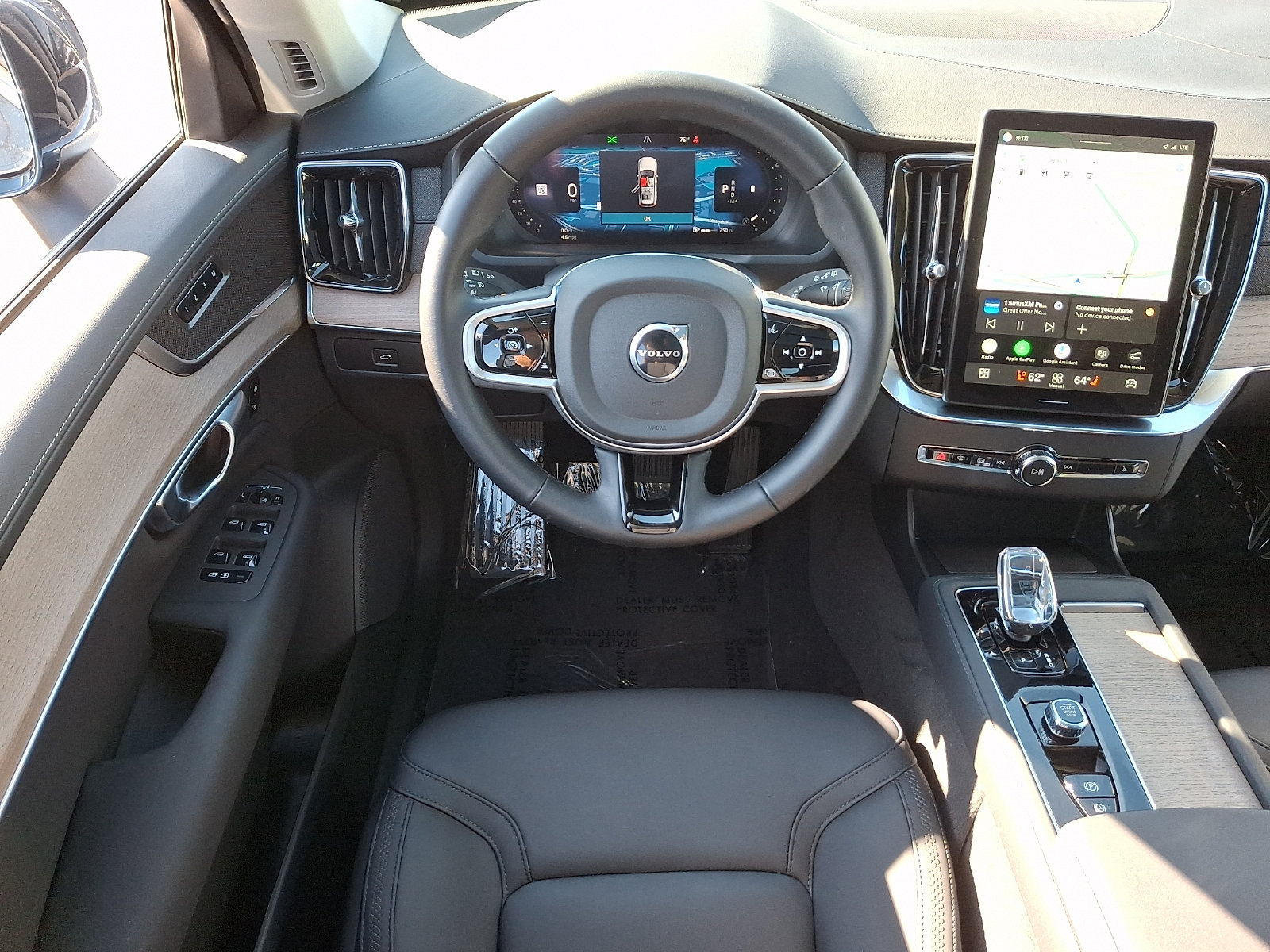 Used 2025 Volvo XC90 B6 Plus AWD/4WD image 12