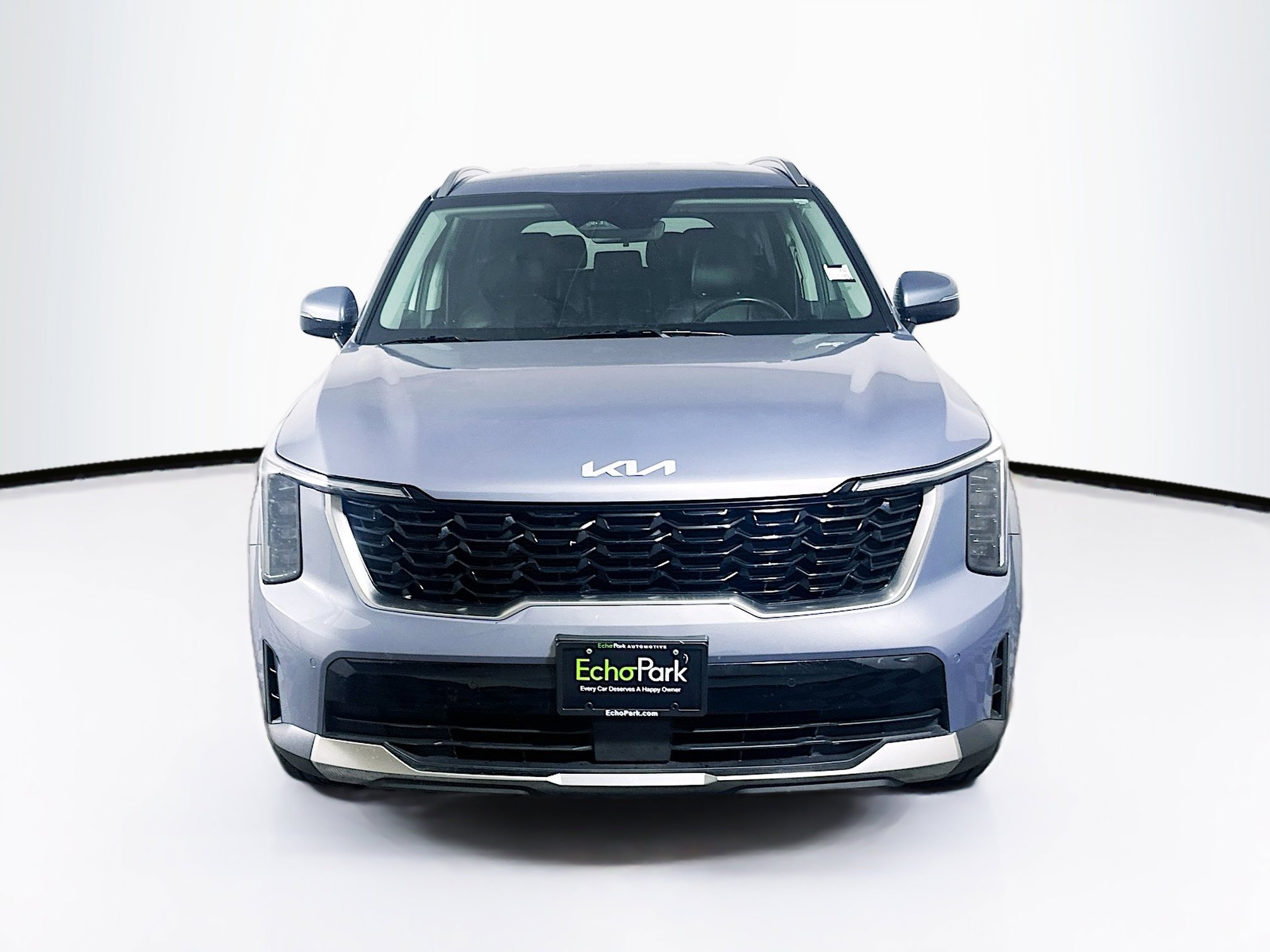 Used 2024 Kia Sorento S image 2