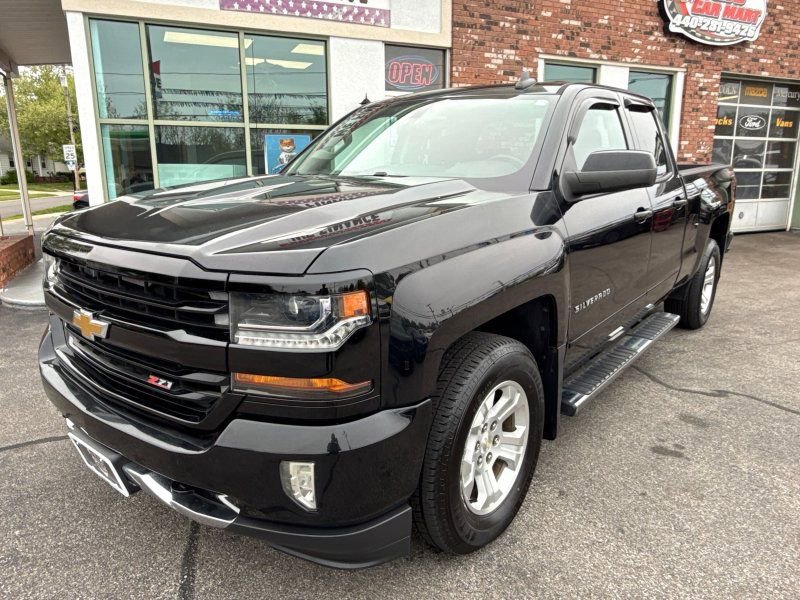 Used 2017 Chevrolet Silverado 1500 LT w/ All Star Edition AWD/4WD image 1