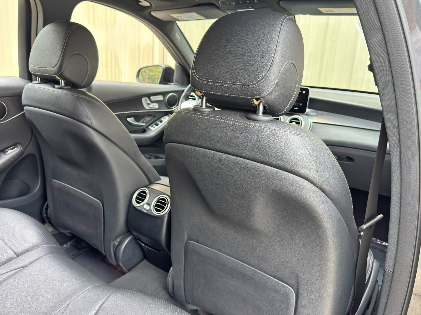 Used 2021 Mercedes-Benz GLC 300 w/ AMG Line image 32