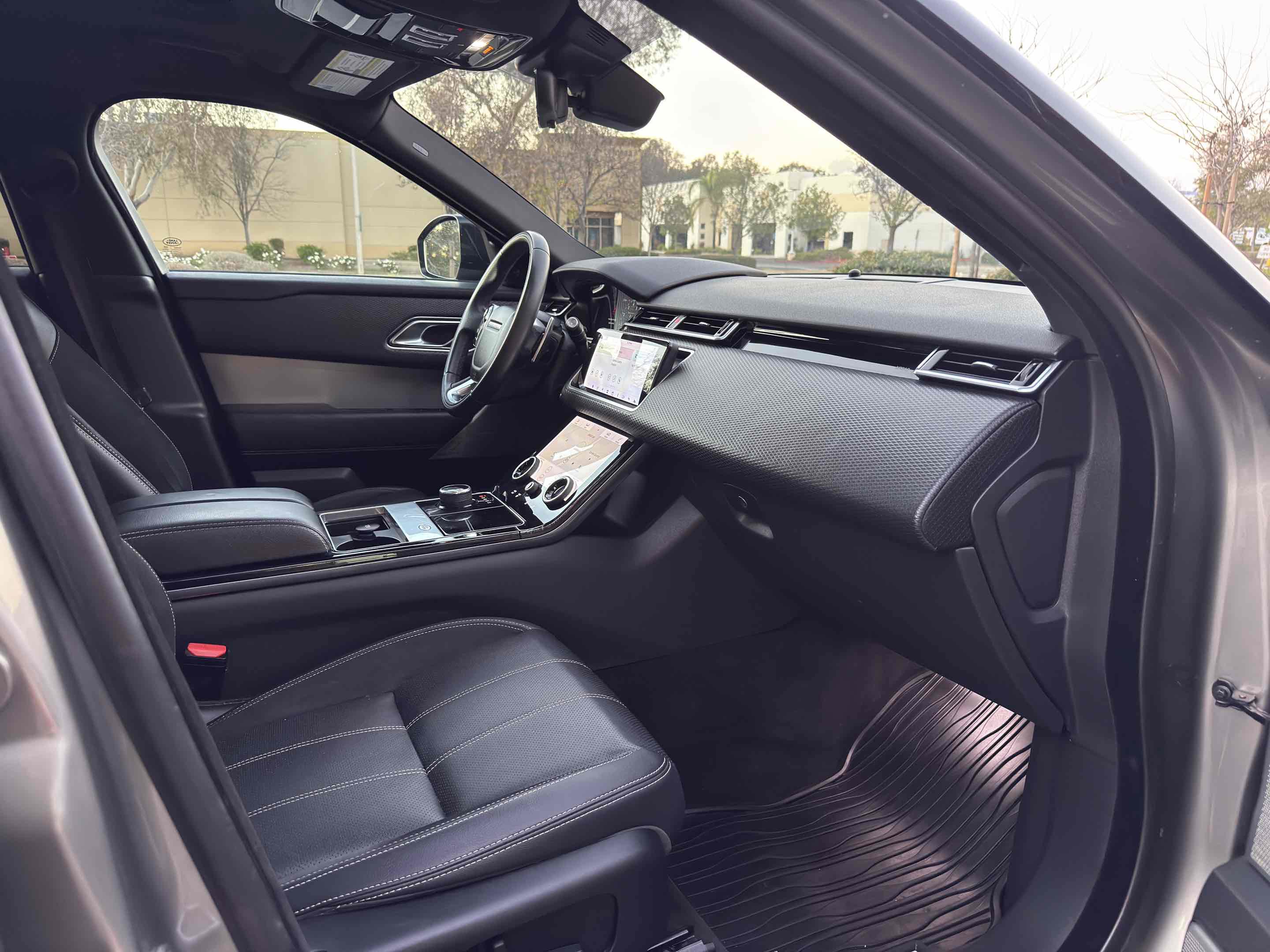 Used 2018 Land Rover Range Rover Velar R-Dynamic SE image 66