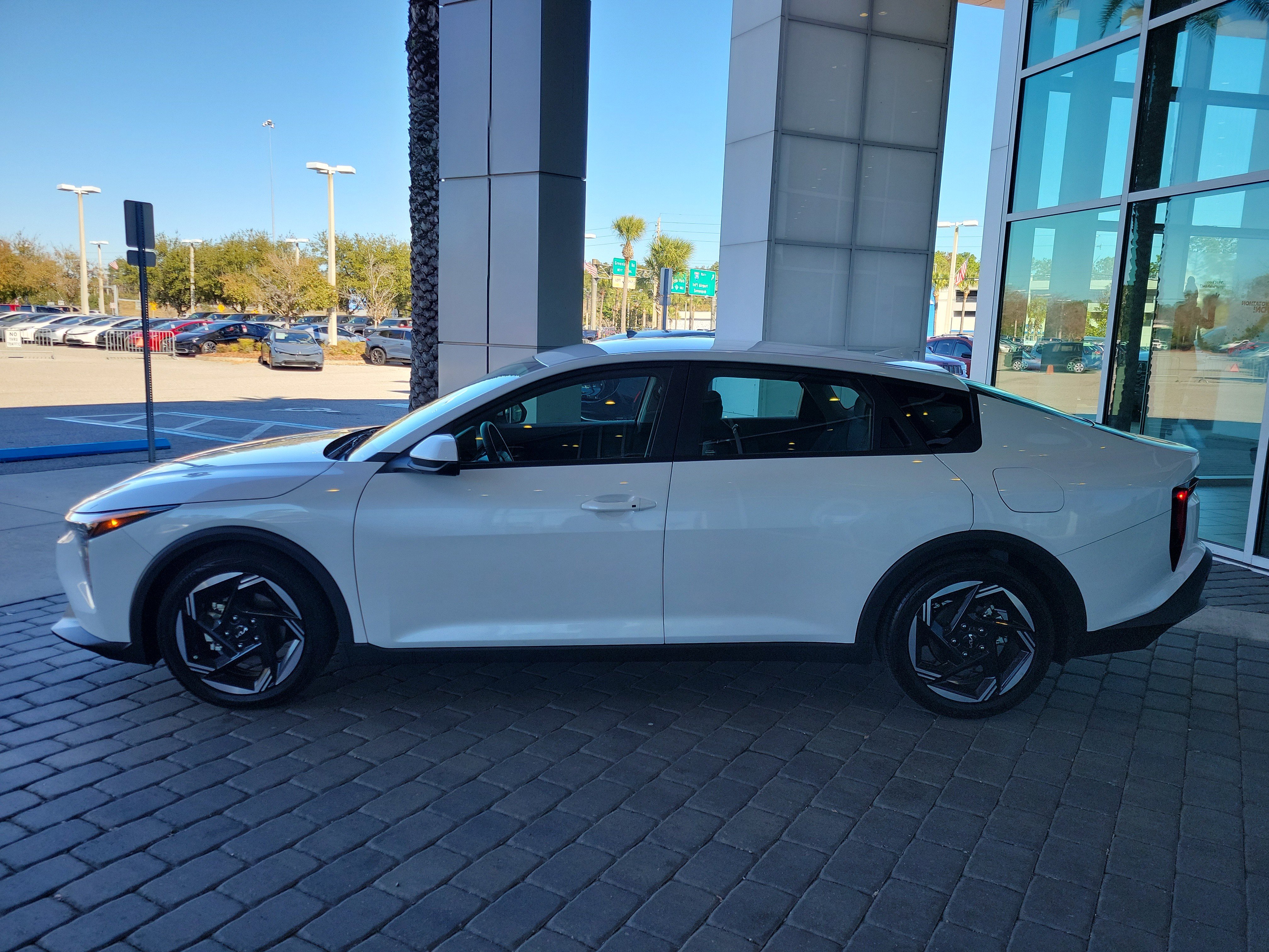 Used 2025 Kia K4 EX image 3