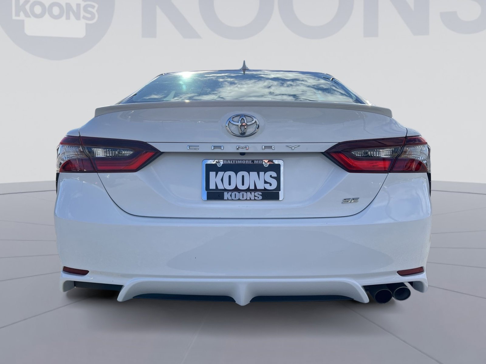 Used 2022 Toyota Camry SE image 5