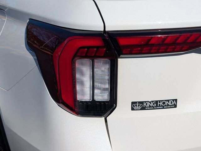 Used 2025 Ford Explorer ST-Line w/ Premium Package image 11