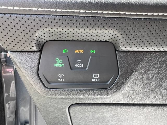 Used 2024 Volkswagen Atlas SE AWD/4WD image 26