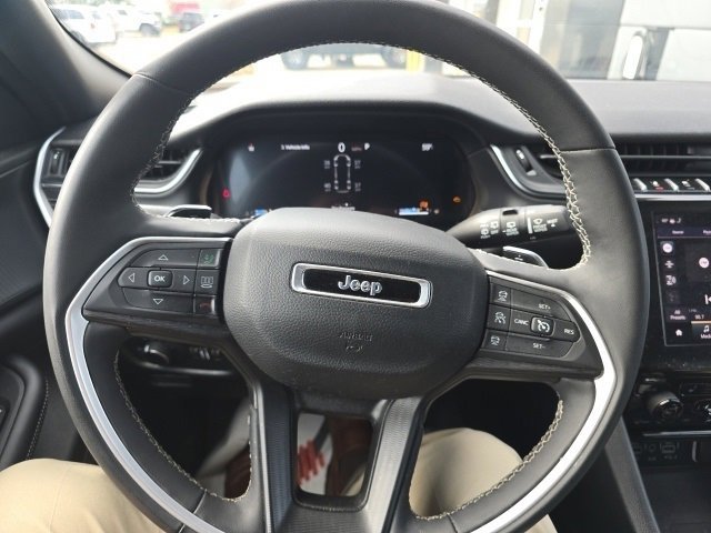 Used 2024 Jeep Grand Cherokee L Laredo image 14