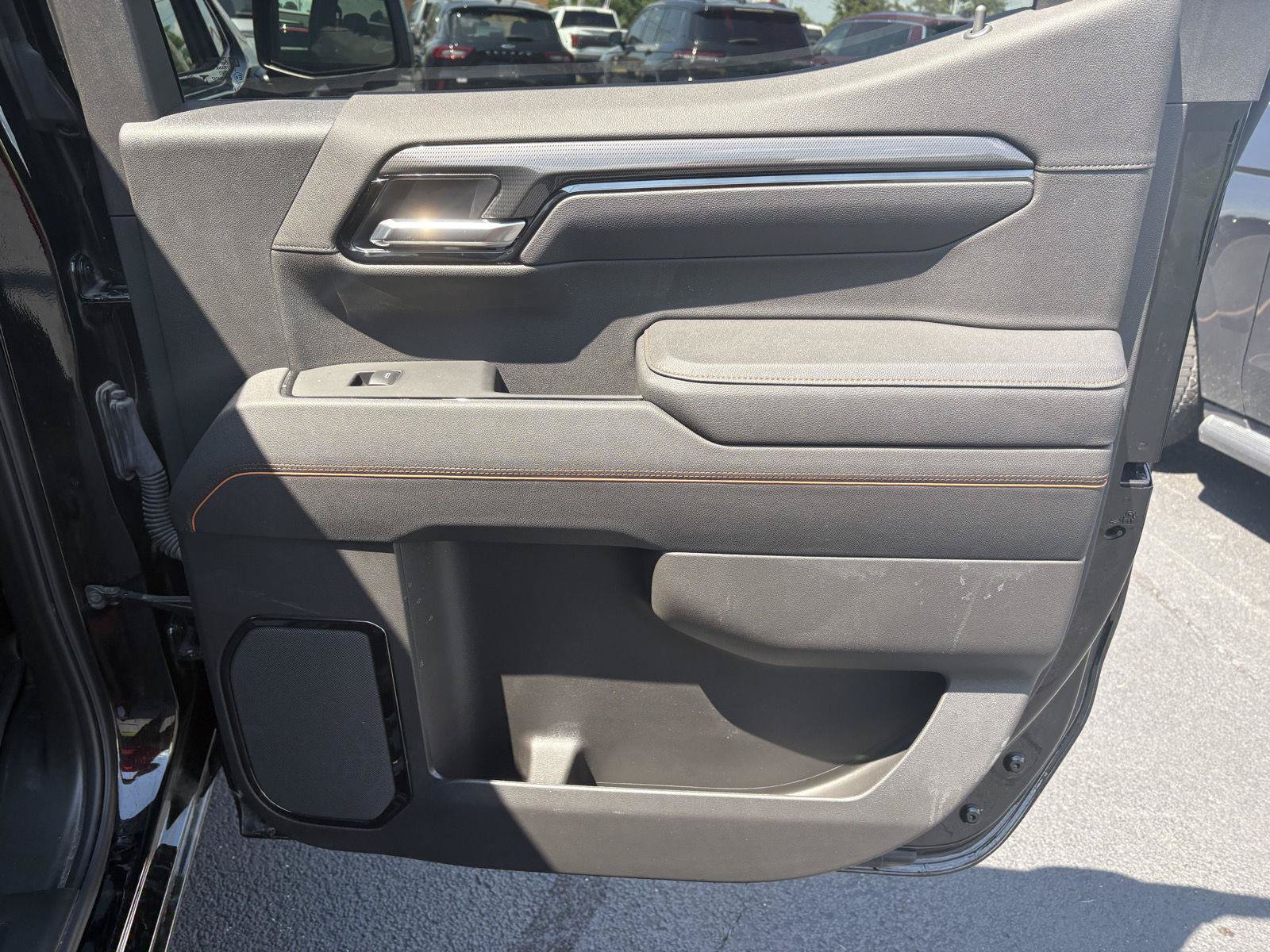 Used 2025 GMC Sierra 1500 AT4 AWD/4WD image 7