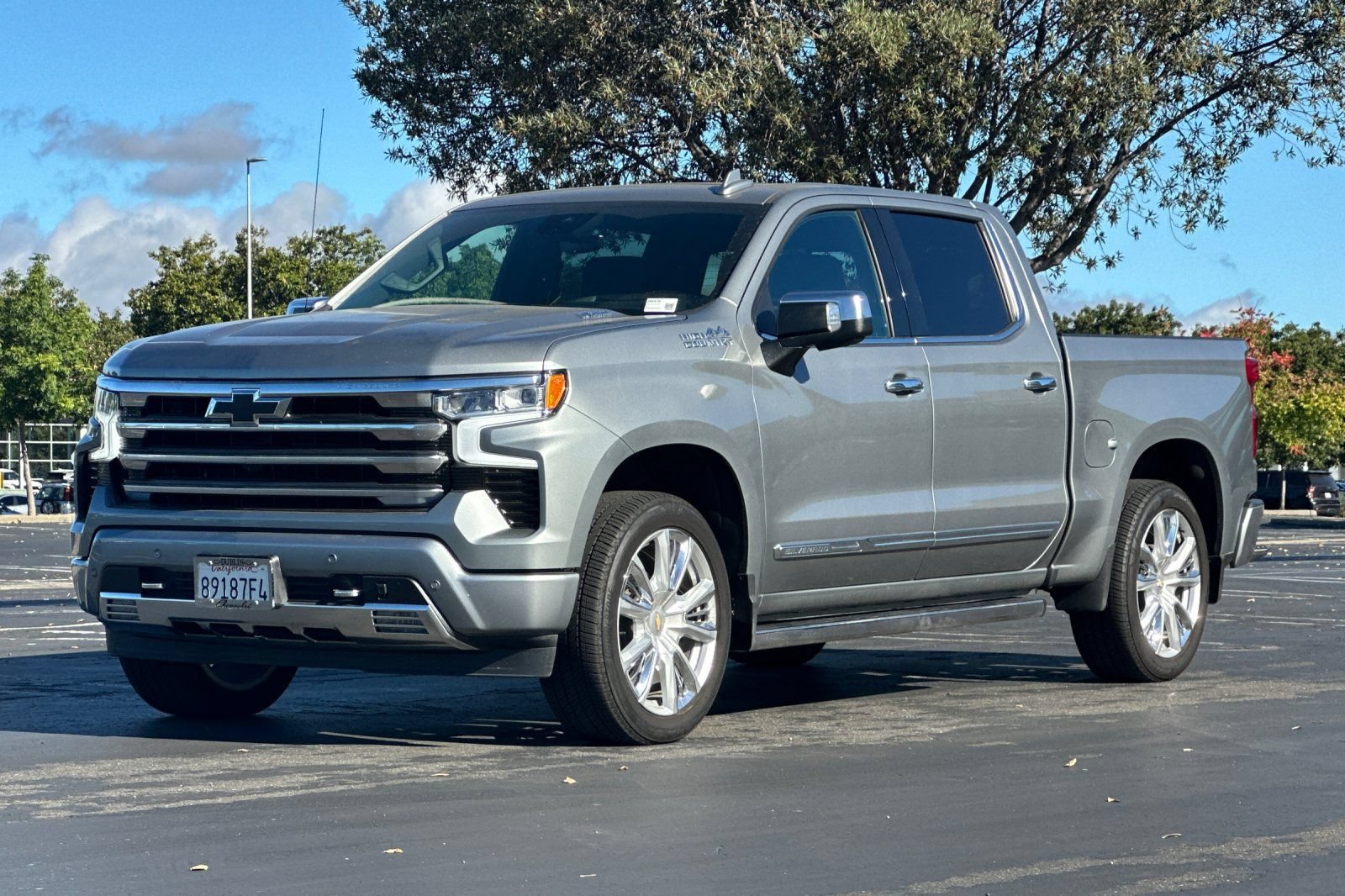 Used 2025 Chevrolet Silverado 1500 High Country AWD/4WD image 8