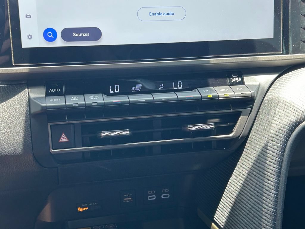 Used 2026 Toyota Camry SE w/ Multimedia Upgrade Package FWD image 31