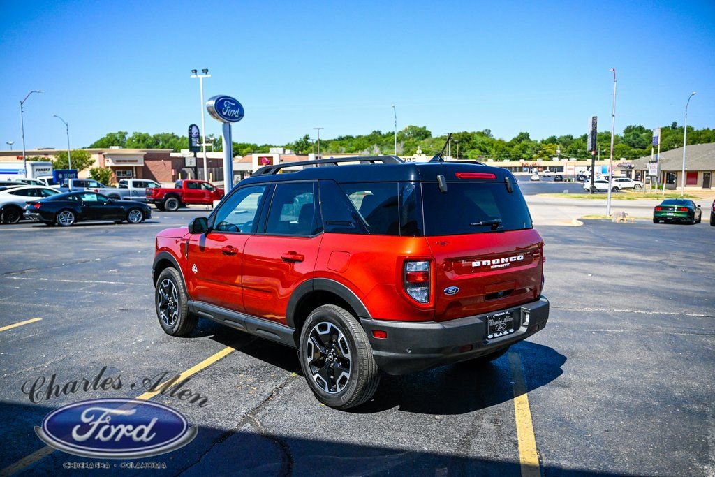 Used 2024 Ford Bronco Sport Outer Banks image 5