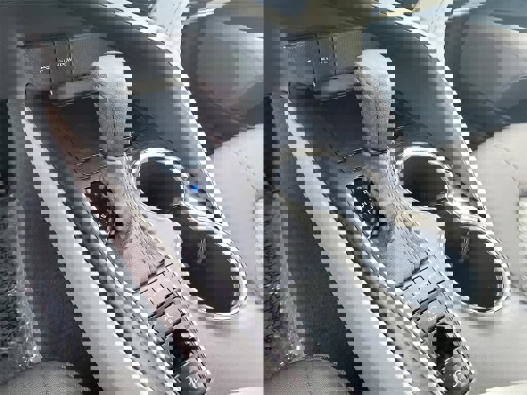 Used 2023 Toyota Camry LE image 16