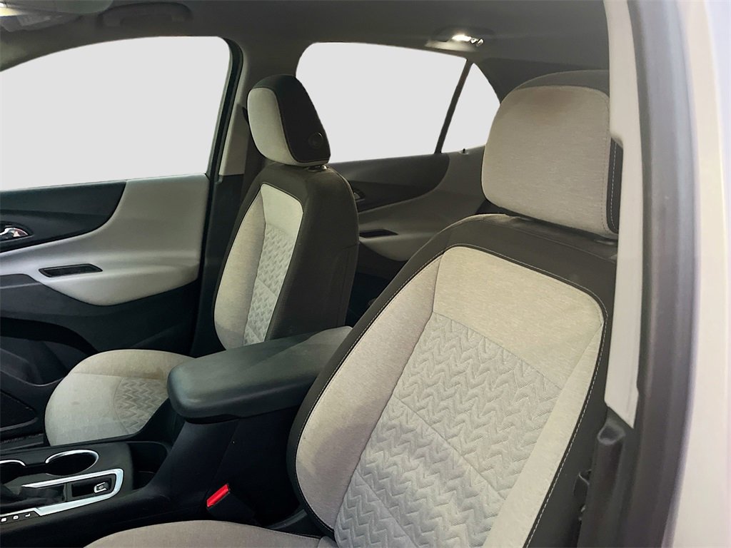 Used 2022 Chevrolet Equinox LS w/ LS Convenience Package image 19