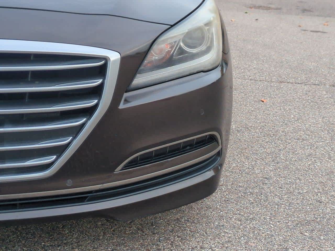 Used 2015 Hyundai Genesis 3.8 w/ Option Group 03 RWD image 10