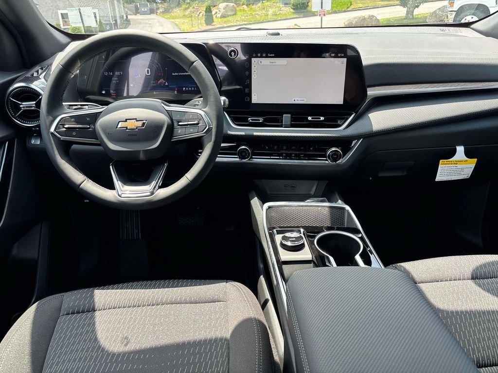 New 2026 Chevrolet Equinox LT w/ LPO, Floor Liner Package FWD image 8