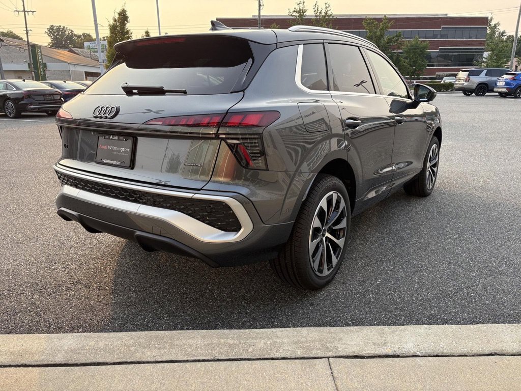 New 2026 Audi Q3 quattro 2.0T AWD/4WD image 5