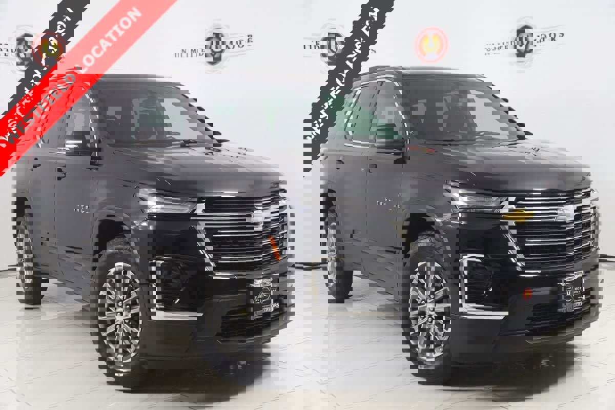 Used 2023 Chevrolet Traverse LT w/ LPO, Cargo Package image 1