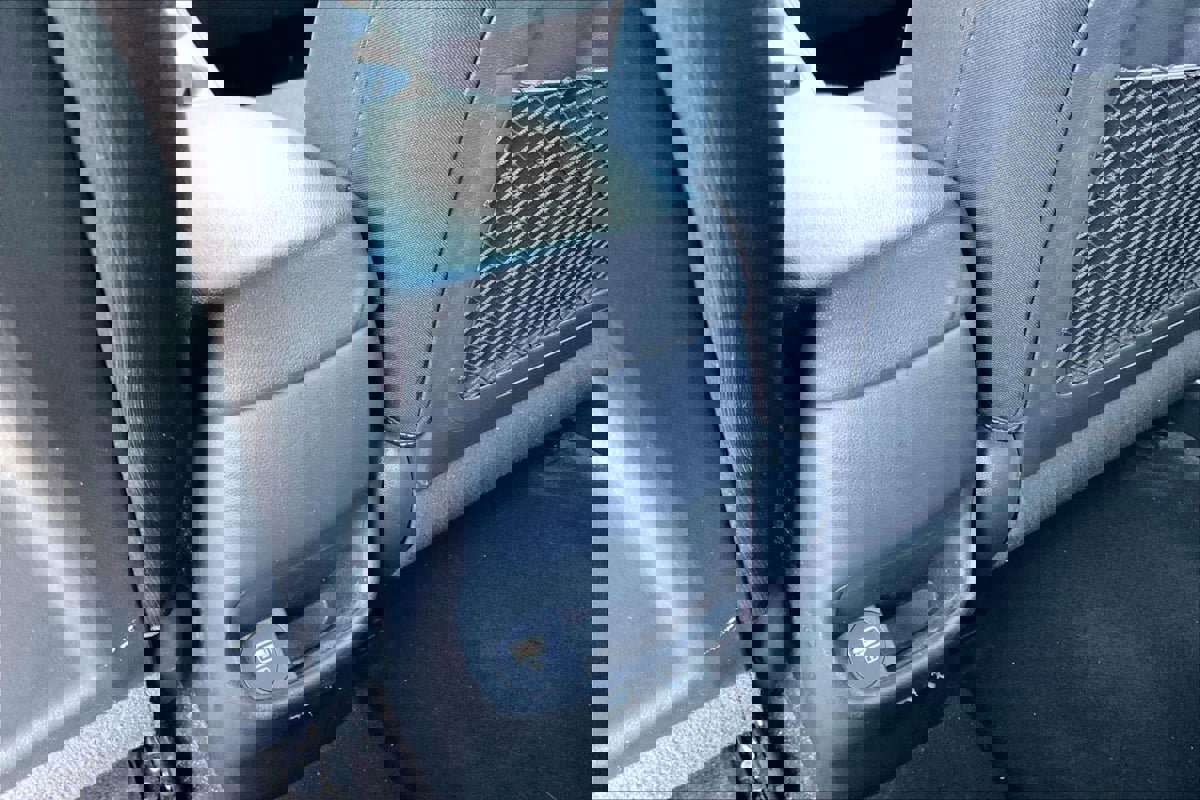 Used 2023 Hyundai Kona SE FWD image 32