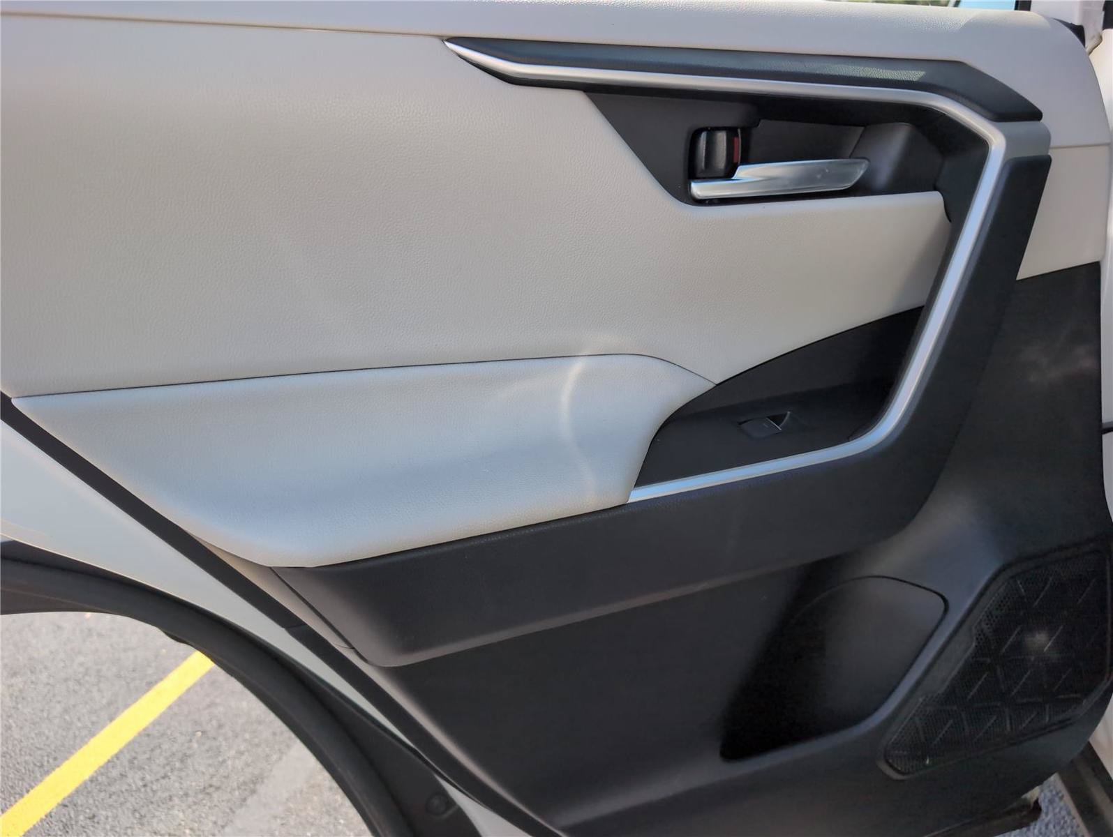 Used 2022 Toyota RAV4 XLE Premium AWD/4WD image 37