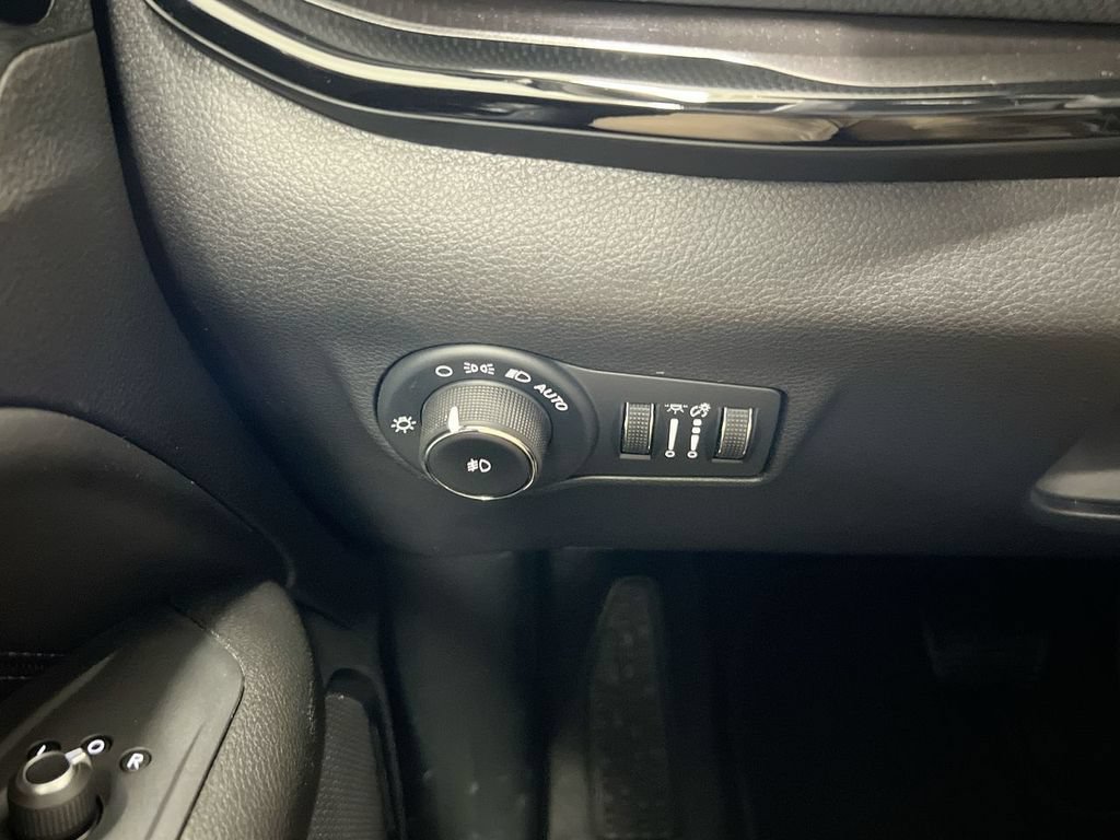 New 2026 Jeep Compass Latitude AWD/4WD image 17