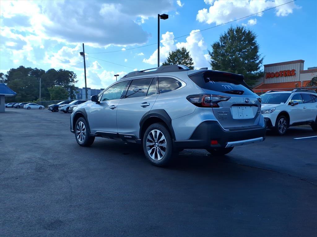 New 2025 Subaru Outback Touring image 24