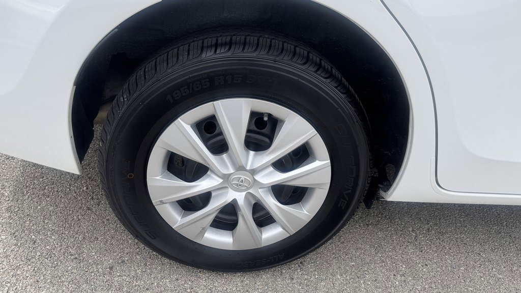 Used 2016 Toyota Corolla L image 12