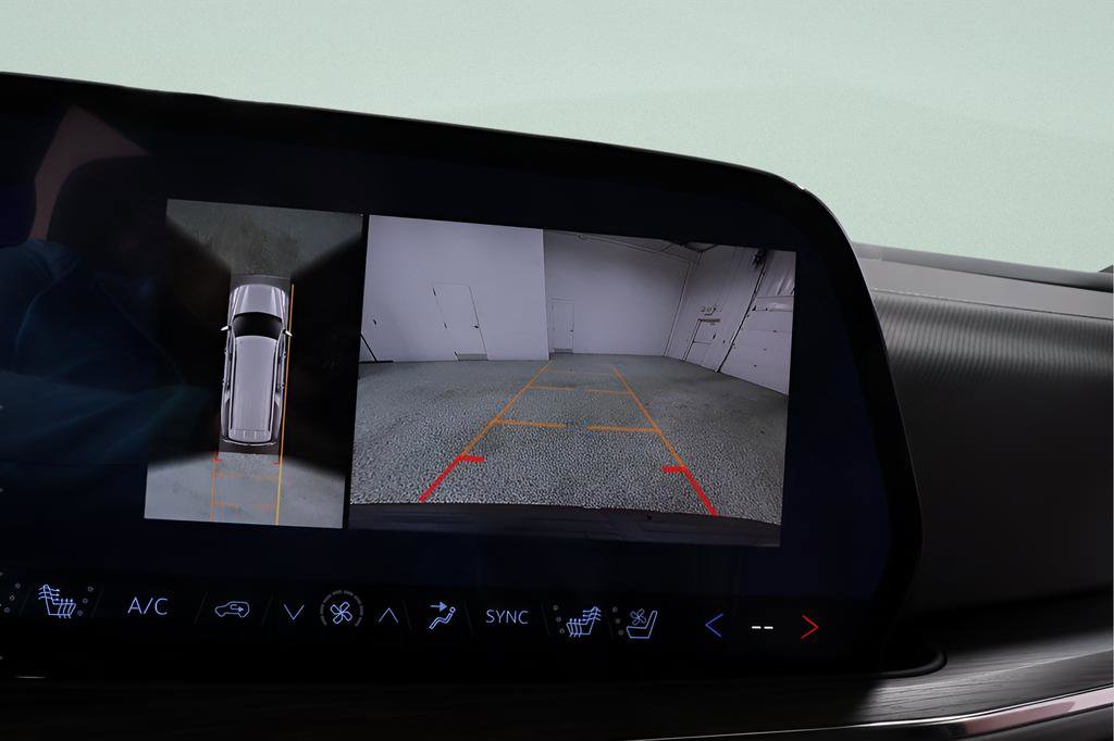 New 2026 Chevrolet Suburban Premier image 12