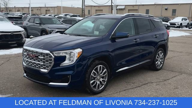 Used 2022 GMC Terrain Denali w/ Denali Premium Package image 4