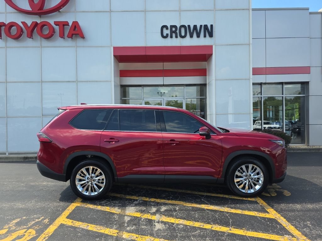 Used 2026 Toyota Grand Highlander AWD image 2