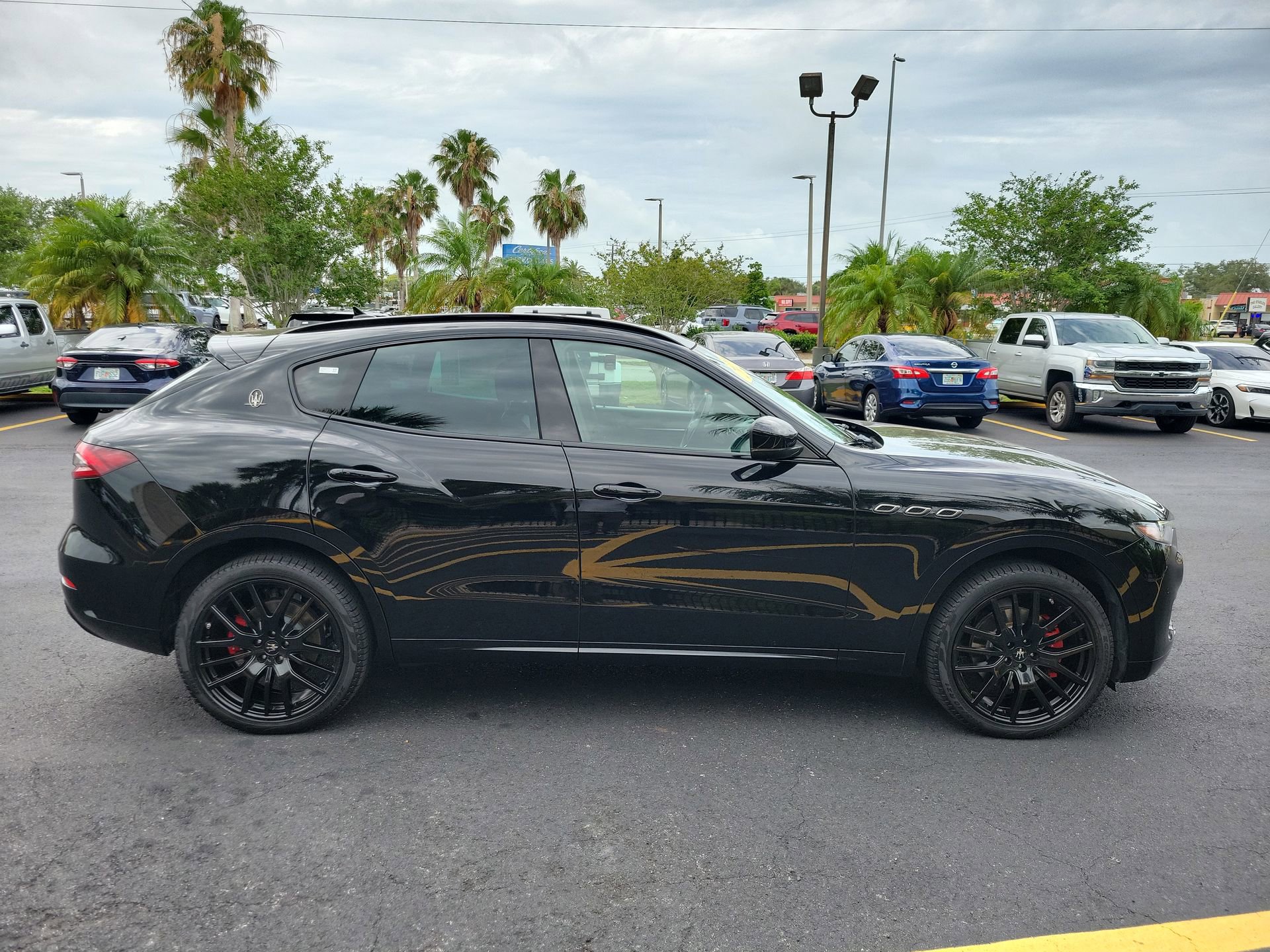 Used 2019 Maserati Levante AWD/4WD image 5