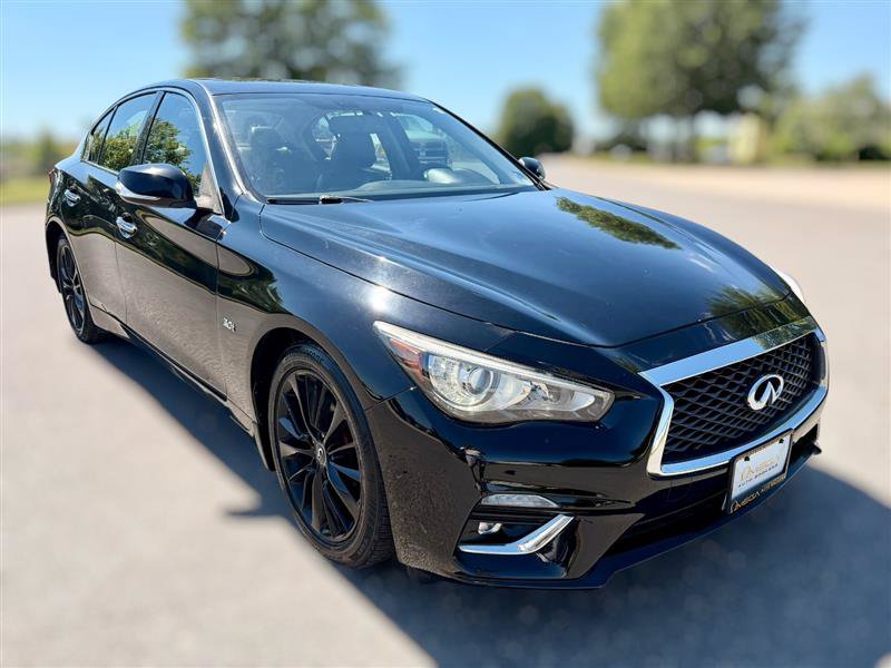 Used 2018 INFINITI Q50 Luxe w/ Essential Package (3.0T Luxe) AWD/4WD image 3